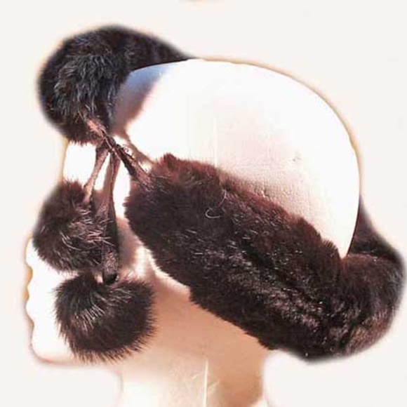 MUSKRAT FUR POM POM HEAD BAND, NEVER WORN, BLACK, ADJUSTABLE, ROUND FUR TUBE - Picture 5 of 5